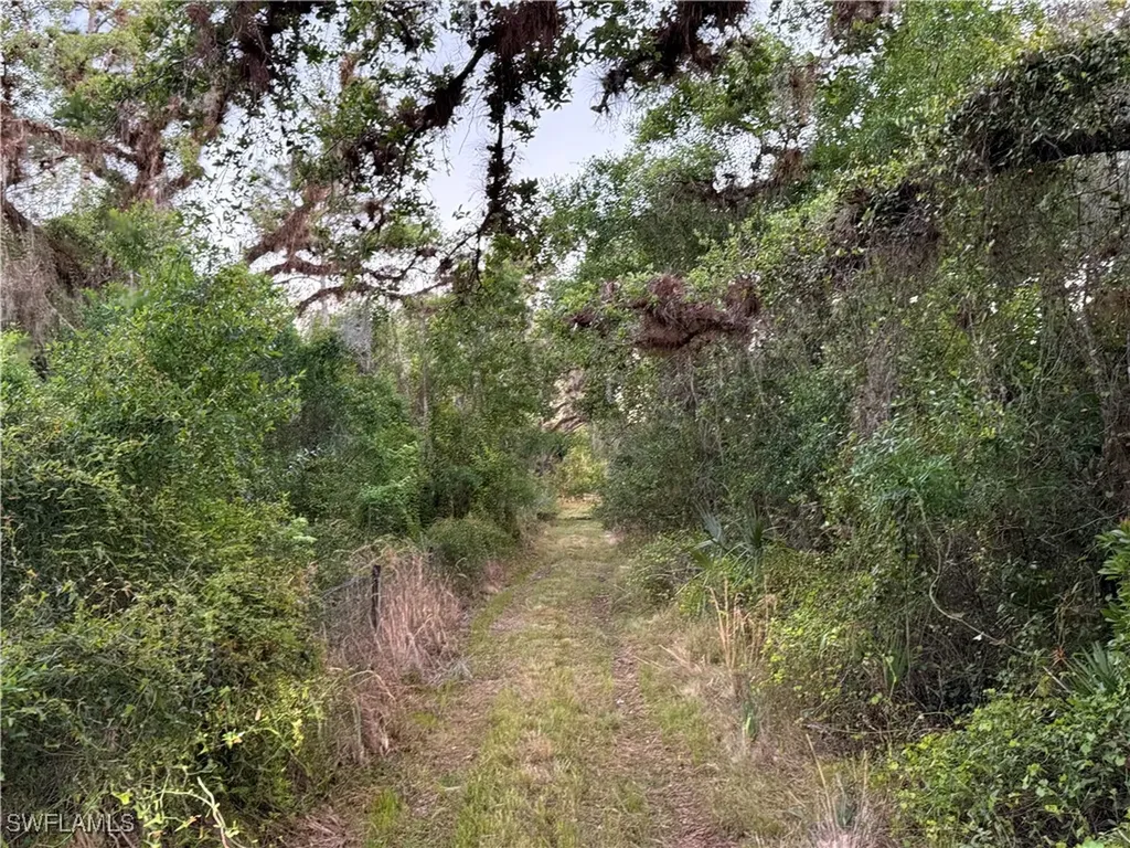 Secretariat Drive Labelle FL 33935