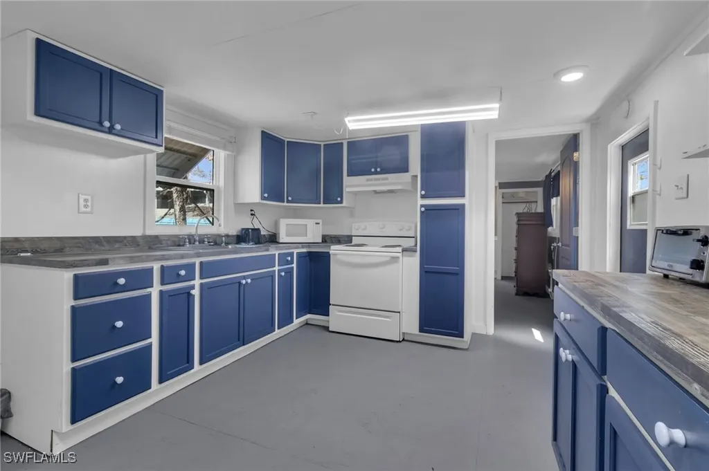 238 Mamie Street Chokoloskee FL 34138