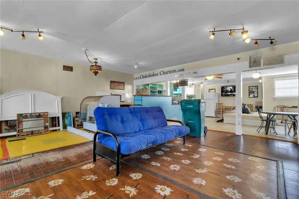 238 Mamie Street Chokoloskee FL 34138