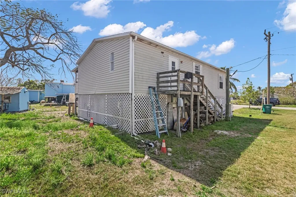 228 Mamie Street Chokoloskee FL 34138