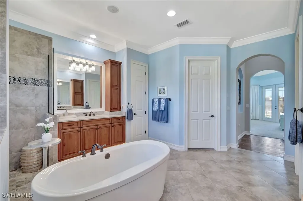 4821 Tarpon Avenue Bonita Springs FL 34134