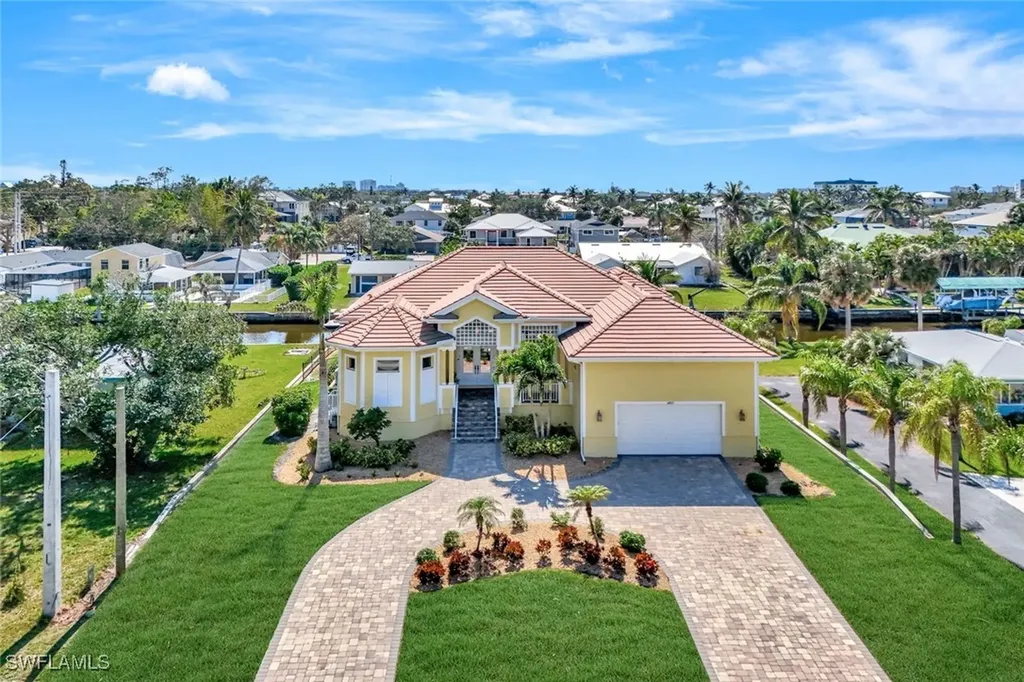 4821 Tarpon Avenue Bonita Springs FL 34134