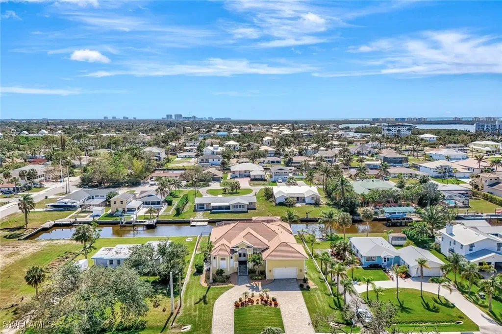 4821 Tarpon Avenue Bonita Springs FL 34134