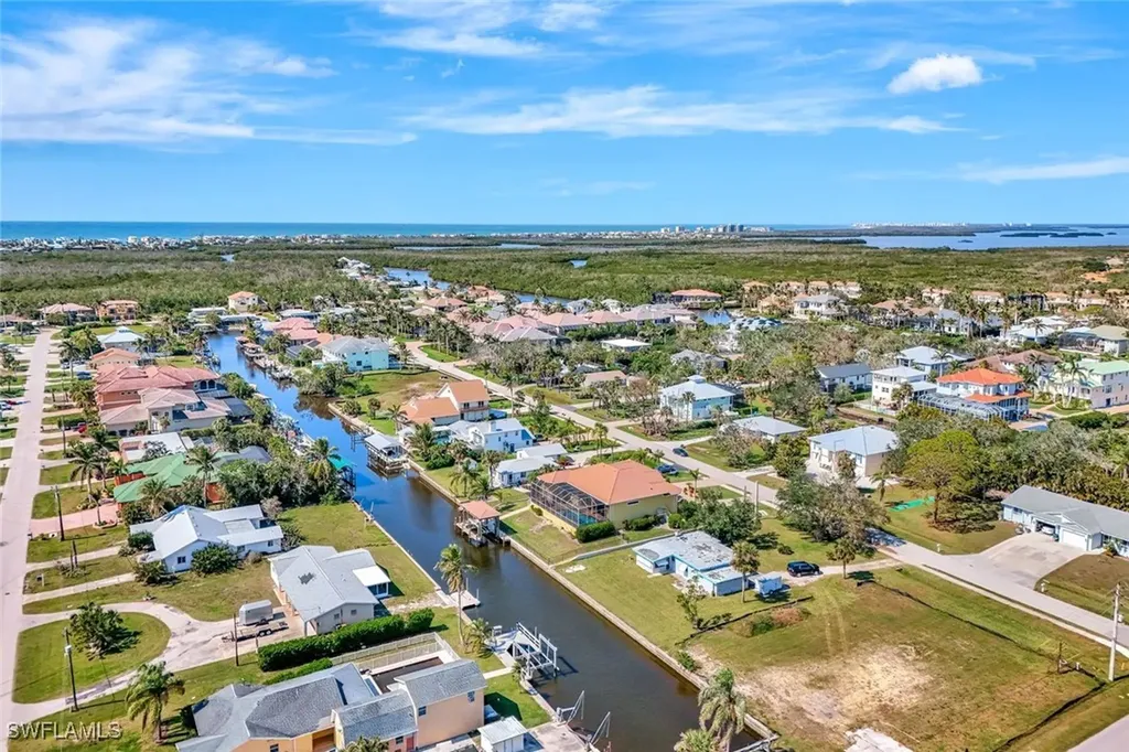 4821 Tarpon Avenue Bonita Springs FL 34134