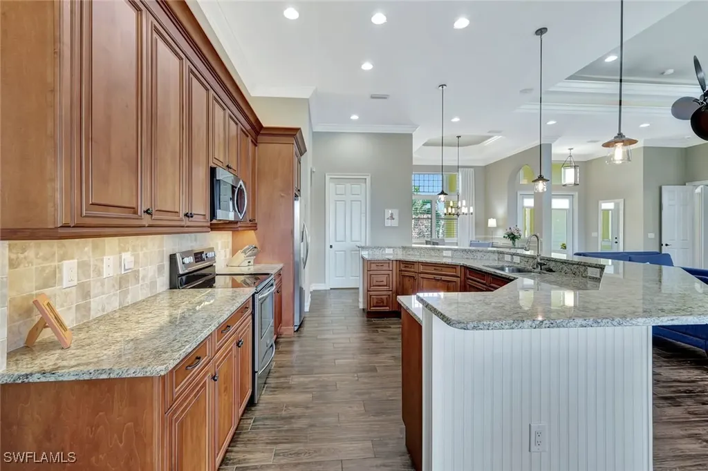 4821 Tarpon Avenue Bonita Springs FL 34134