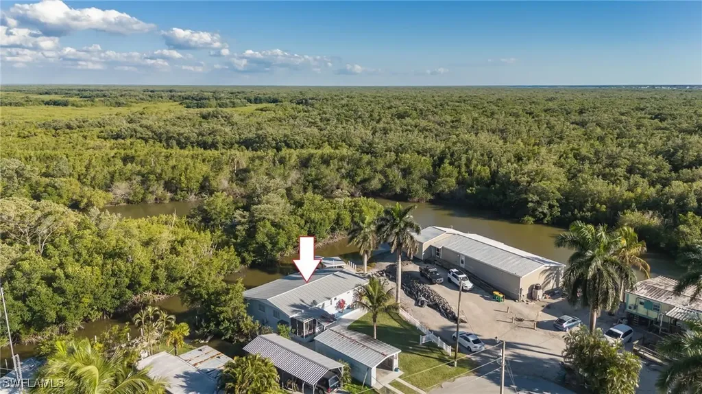 11 Spoonbill Avenue Everglades City FL 34139