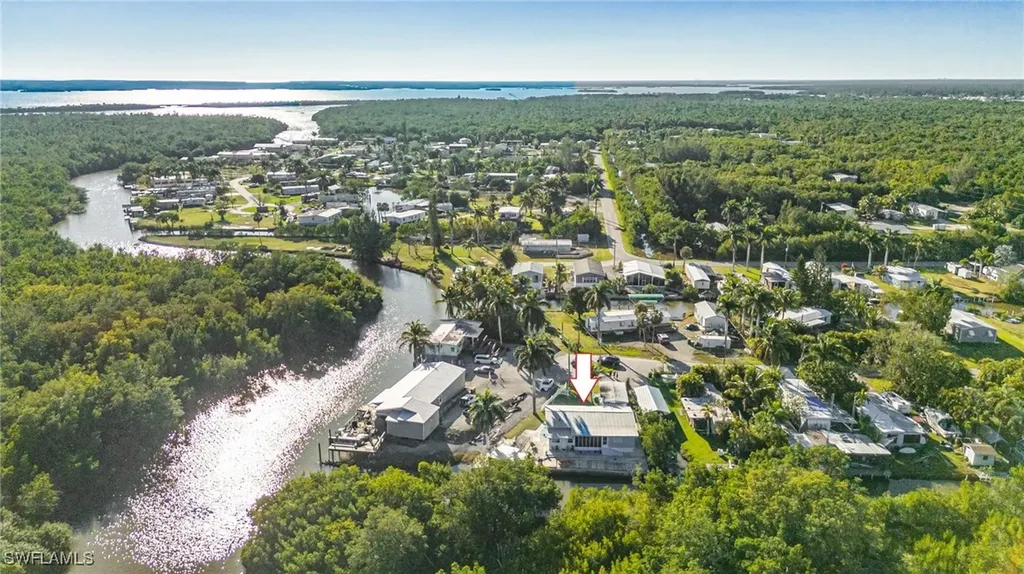 11 Spoonbill Avenue Everglades City FL 34139