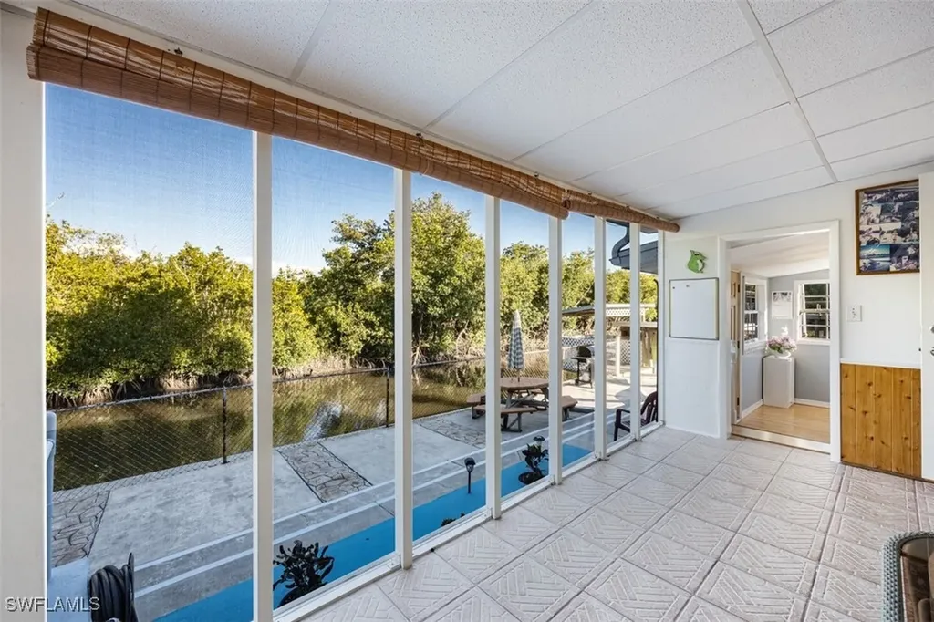 11 Spoonbill Avenue Everglades City FL 34139