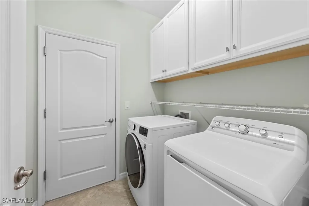 9251 Woodhurst Drive Naples FL 34120