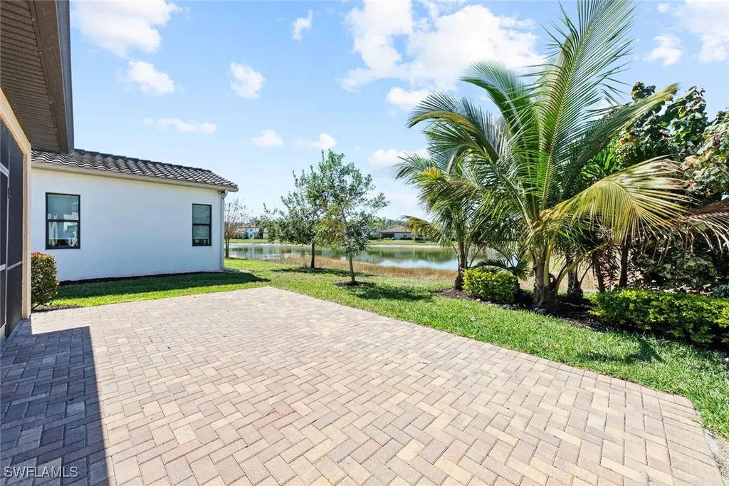 9251 Woodhurst Drive Naples FL 34120