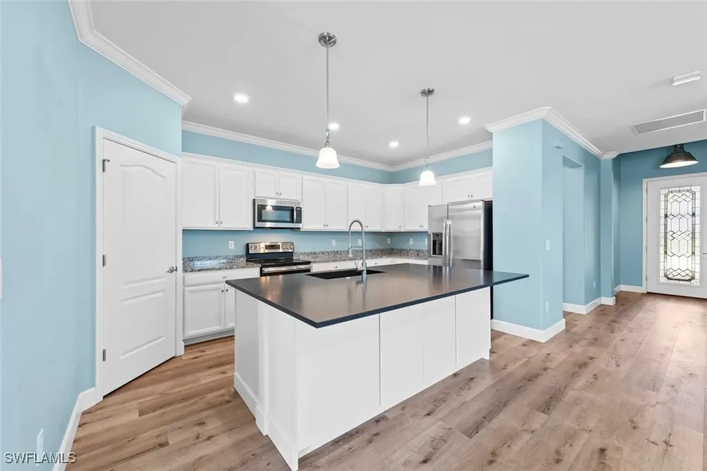 9251 Woodhurst Drive Naples FL 34120