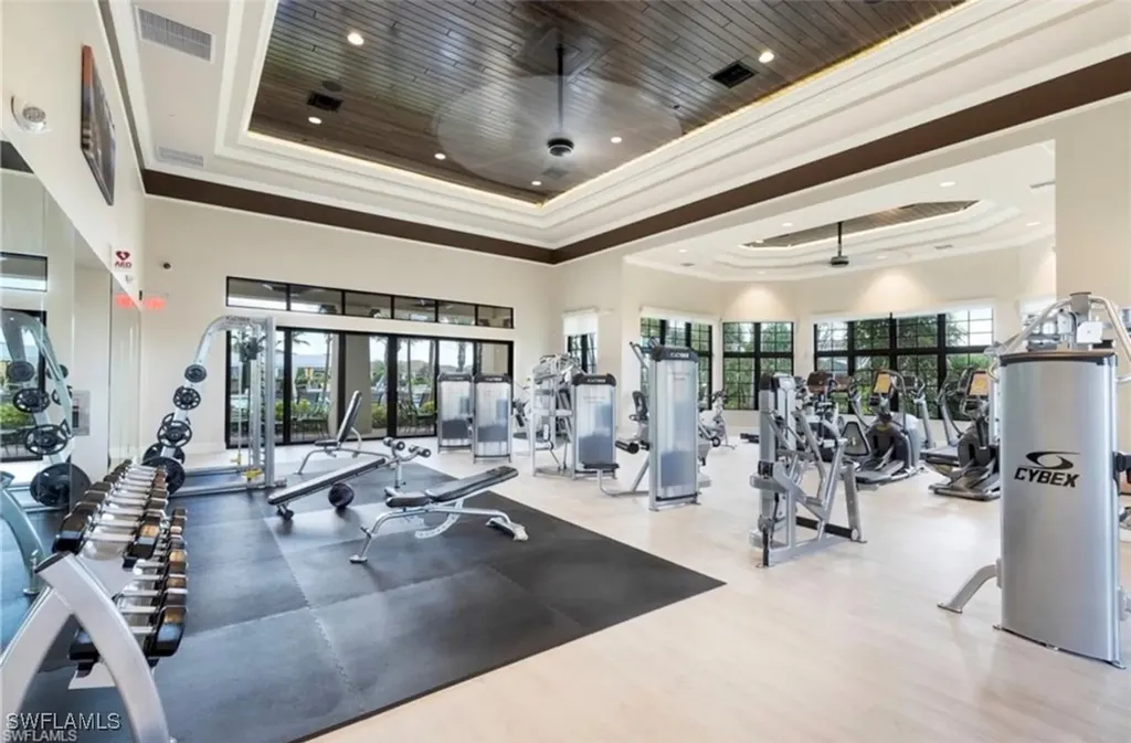 9251 Woodhurst Drive Naples FL 34120