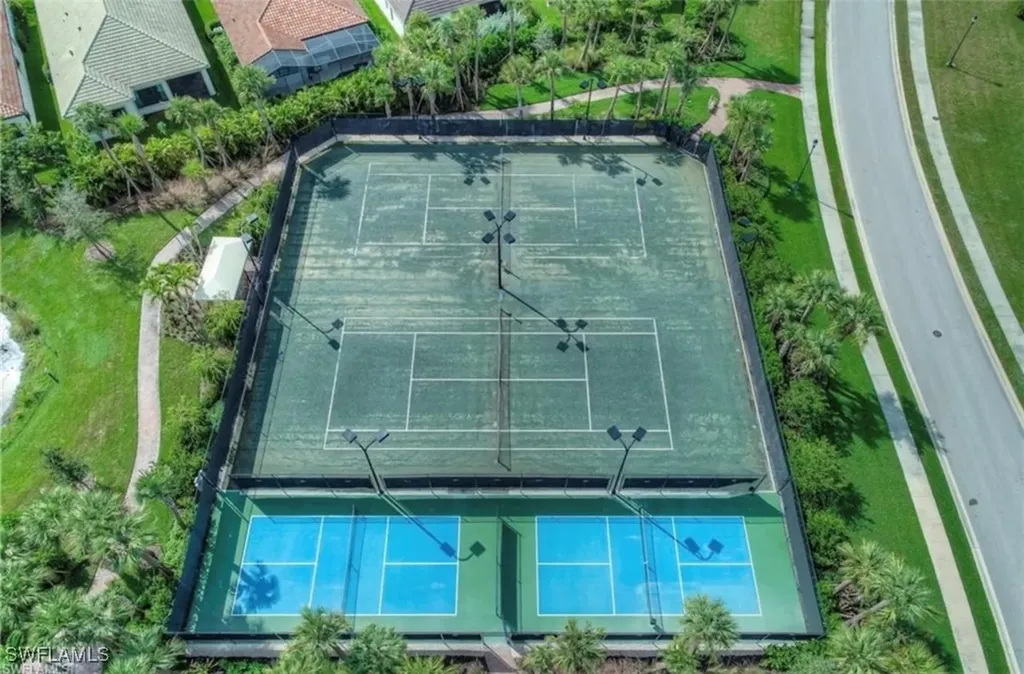 9251 Woodhurst Drive Naples FL 34120
