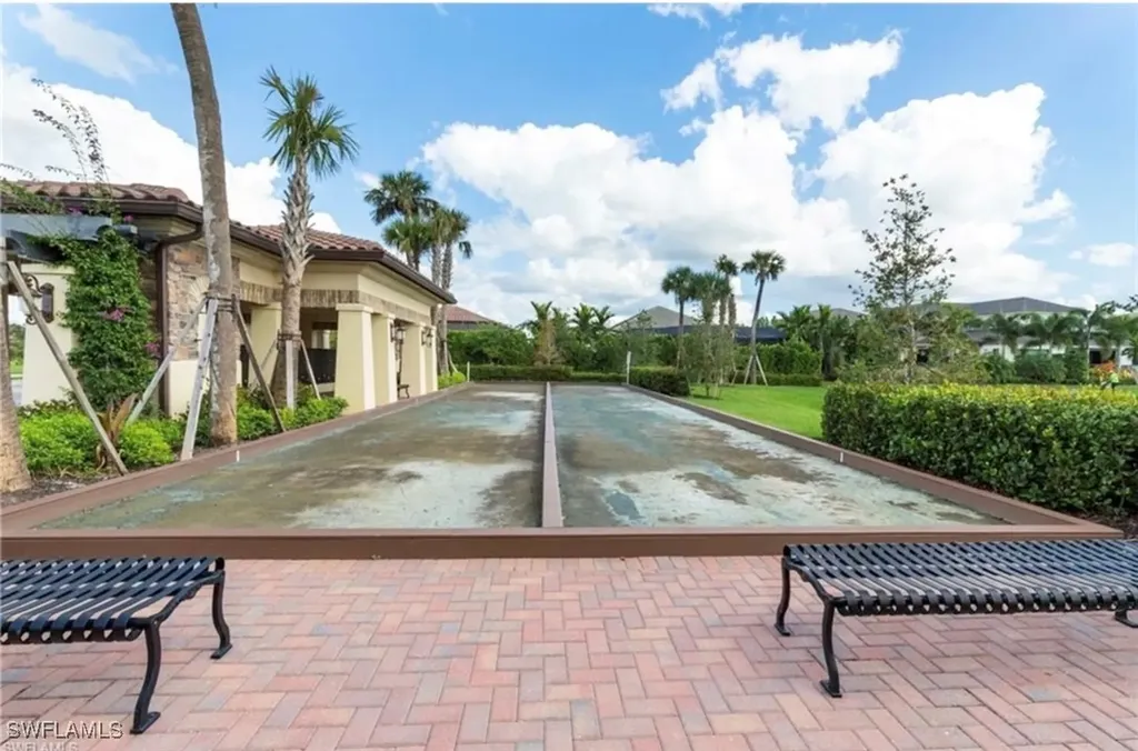 9251 Woodhurst Drive Naples FL 34120