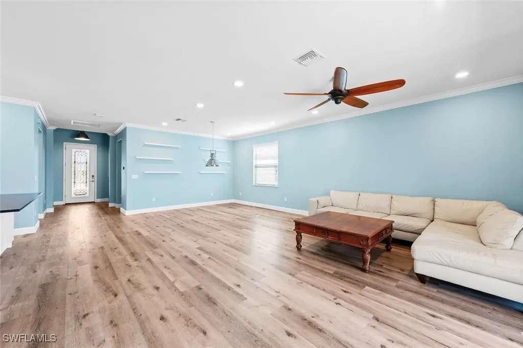 9251 Woodhurst Drive Naples FL 34120