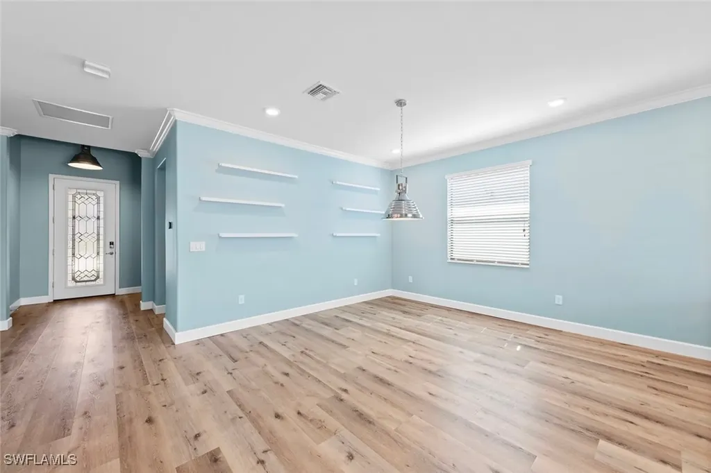 9251 Woodhurst Drive Naples FL 34120