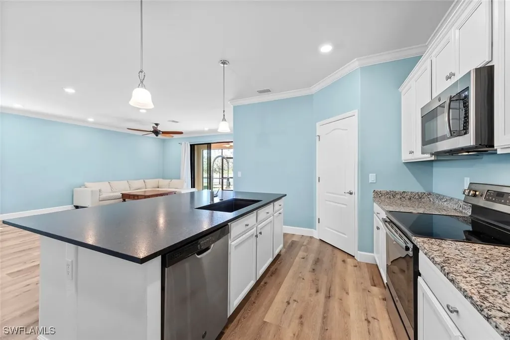 9251 Woodhurst Drive Naples FL 34120