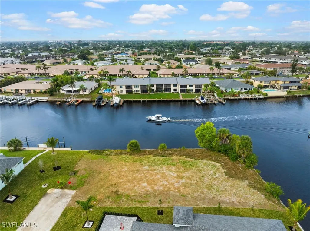 1101 SE 38th Street Cape Coral FL 33904