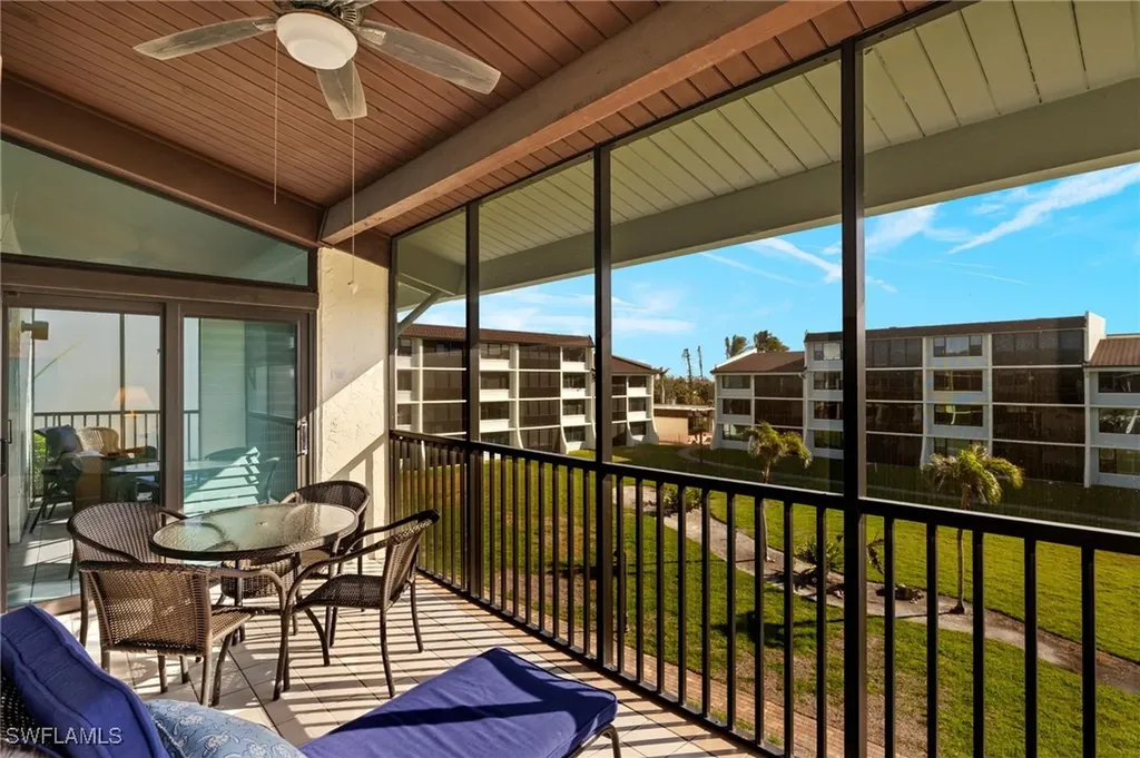 979 E Gulf Drive Sanibel FL 33957