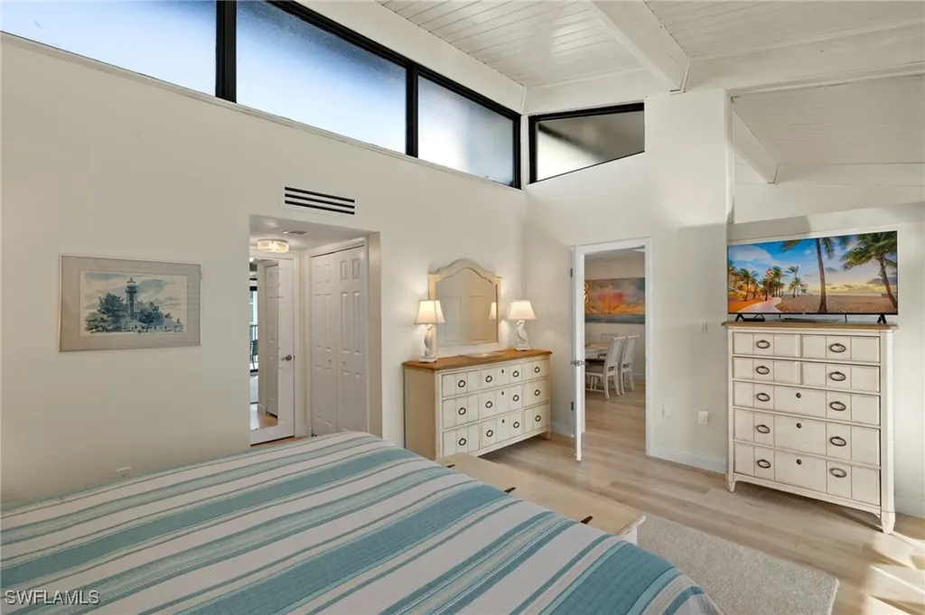 979 E Gulf Drive Sanibel FL 33957