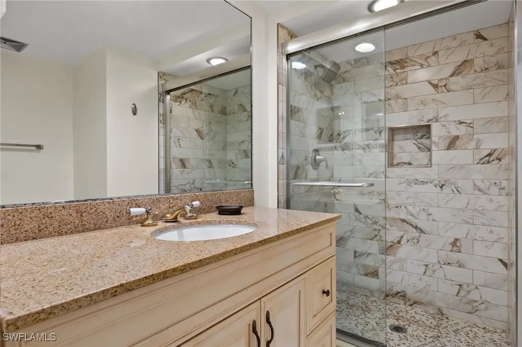 979 E Gulf Drive Sanibel FL 33957