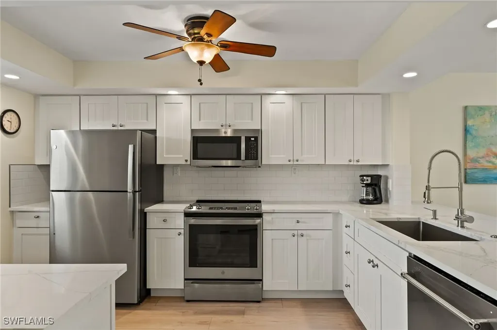 979 E Gulf Drive Sanibel FL 33957