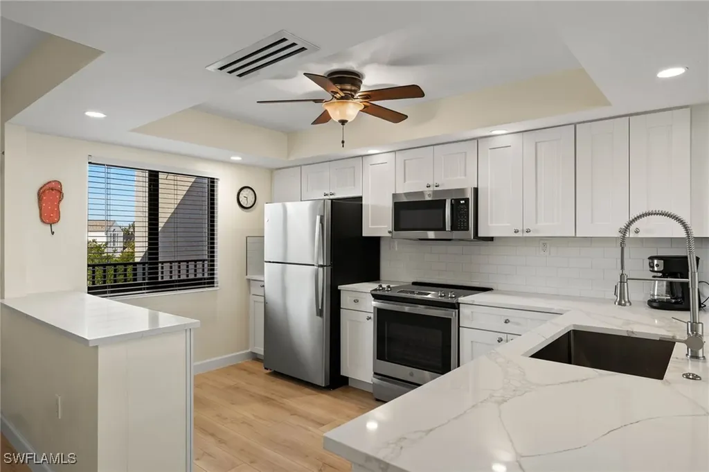 979 E Gulf Drive Sanibel FL 33957