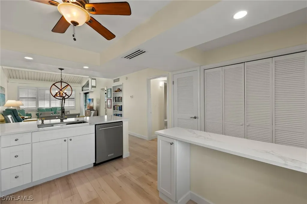 979 E Gulf Drive Sanibel FL 33957