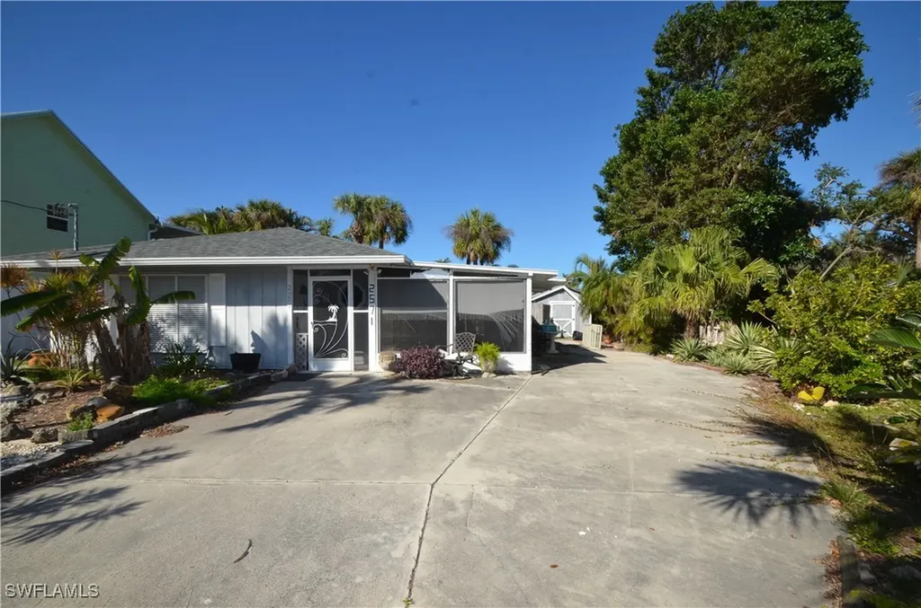 2571 Tamarind Street St. James City FL 33956