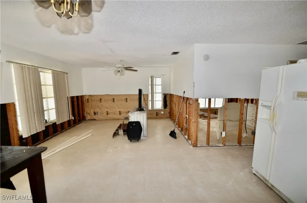 2571 Tamarind Street St. James City FL 33956