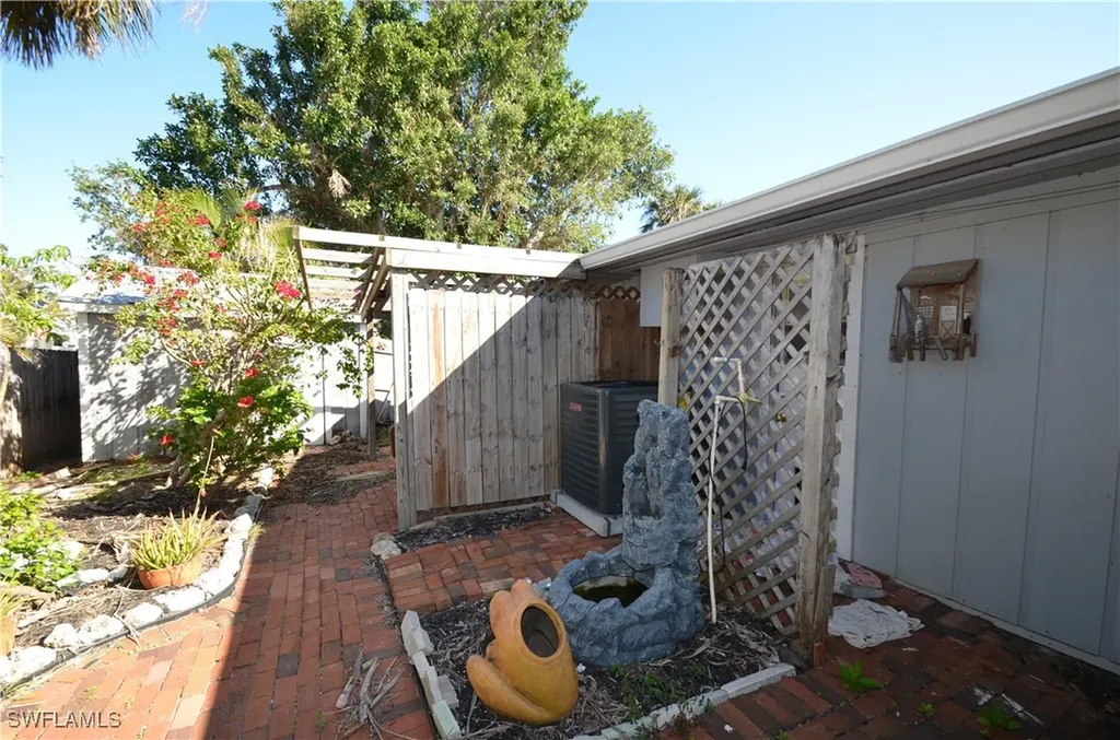 2571 Tamarind Street St. James City FL 33956