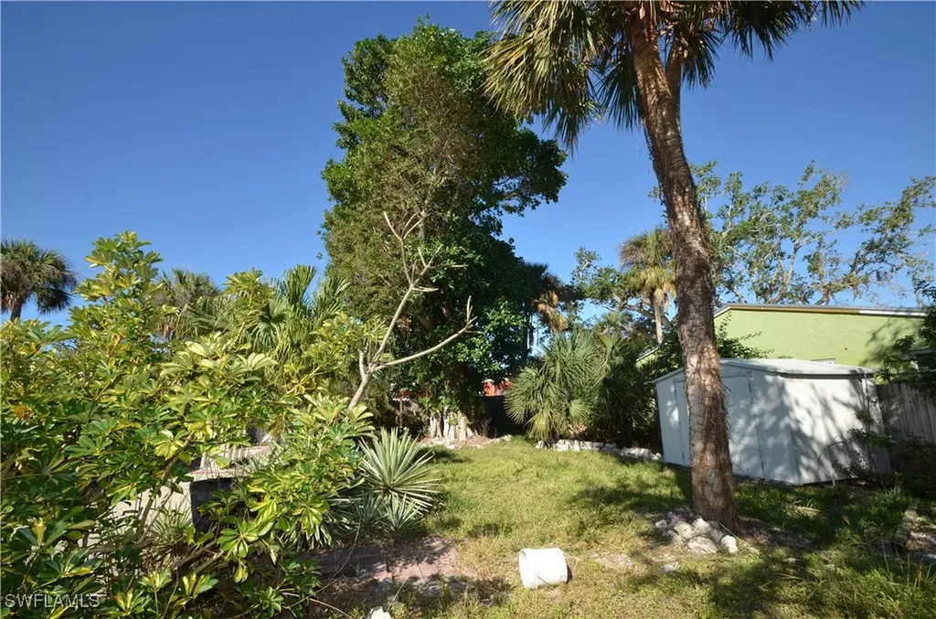 2571 Tamarind Street St. James City FL 33956