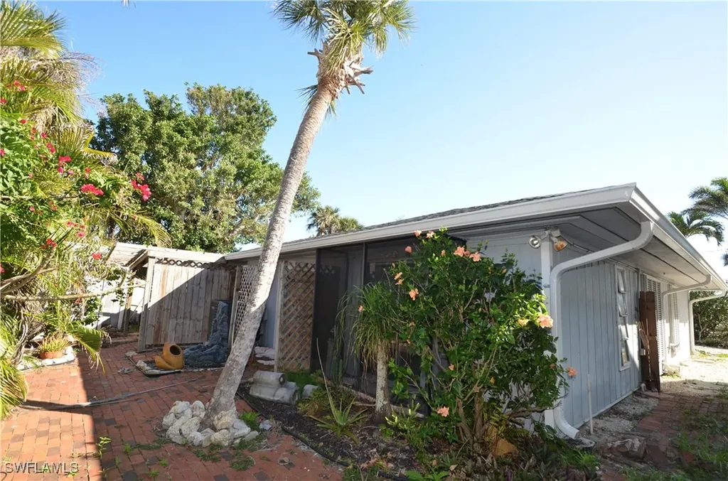 2571 Tamarind Street St. James City FL 33956