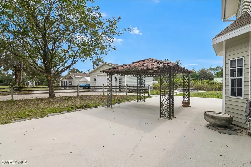 240 25th Street SW Naples FL 34117