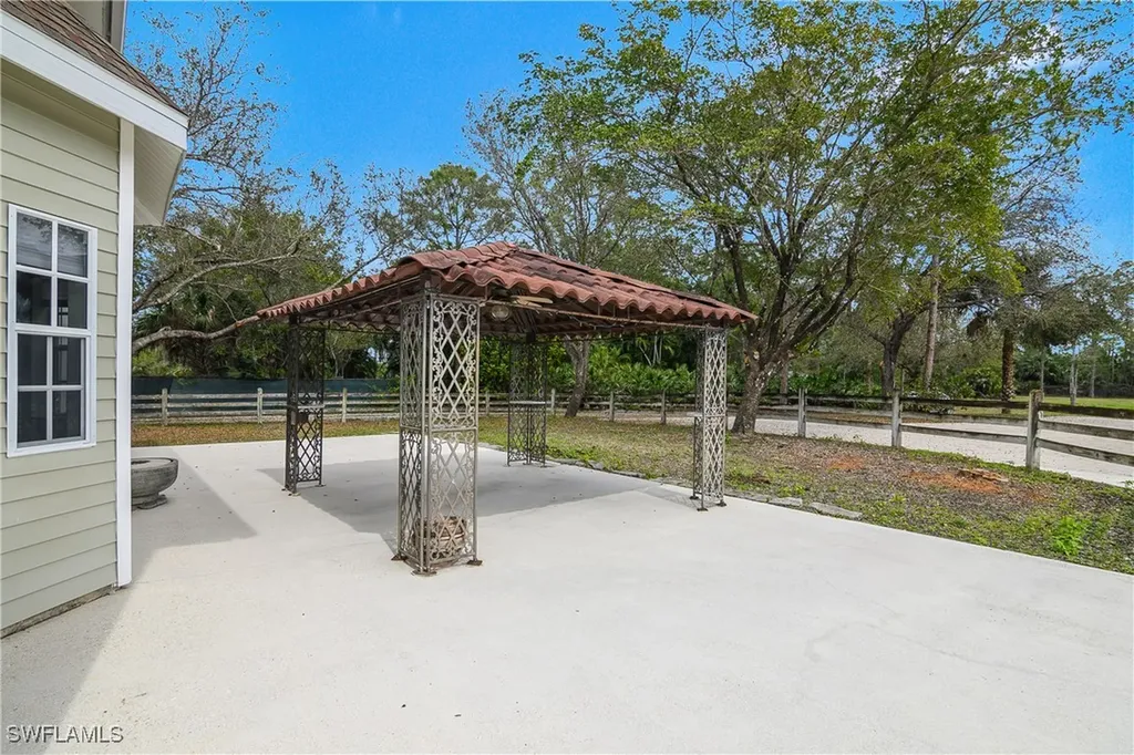 240 25th Street SW Naples FL 34117