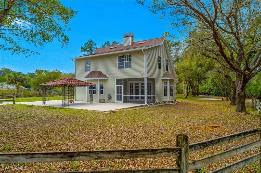 240 25th Street SW Naples FL 34117