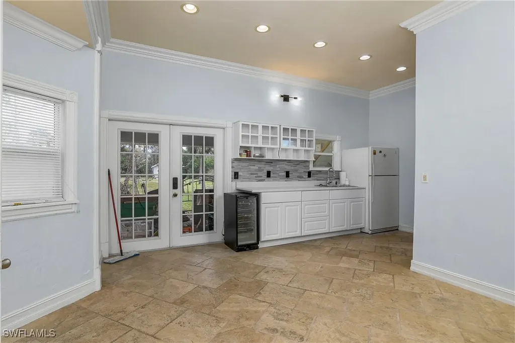 240 25th Street SW Naples FL 34117