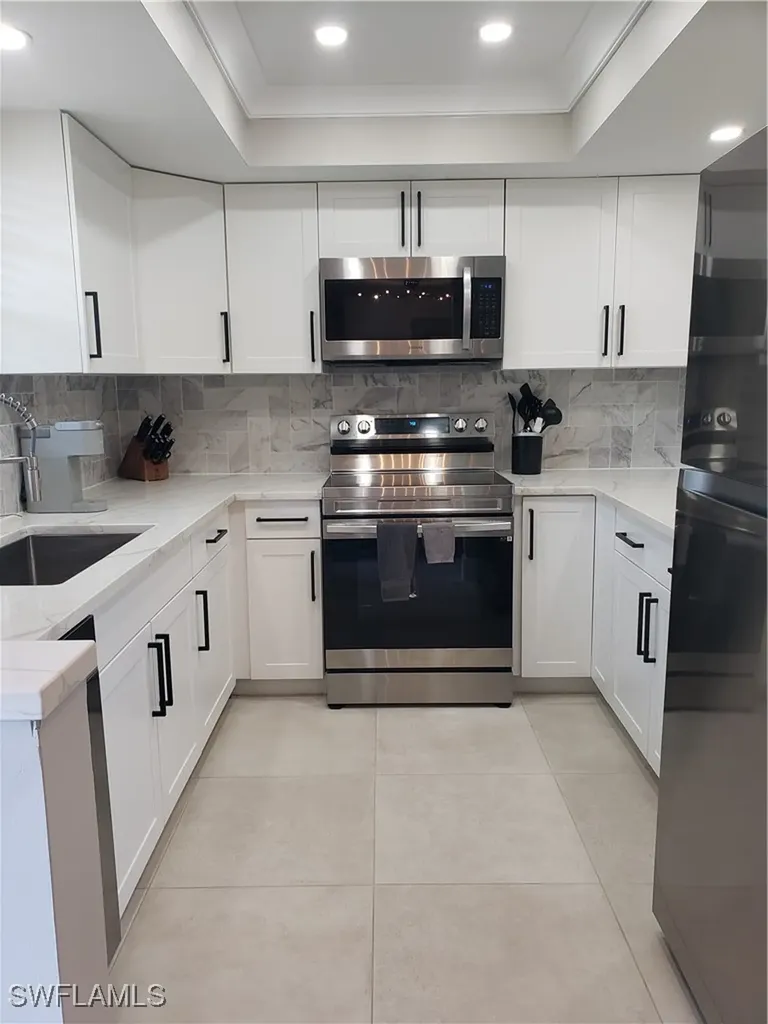 5435 Rattlesnake Hammock Road Naples FL 34113
