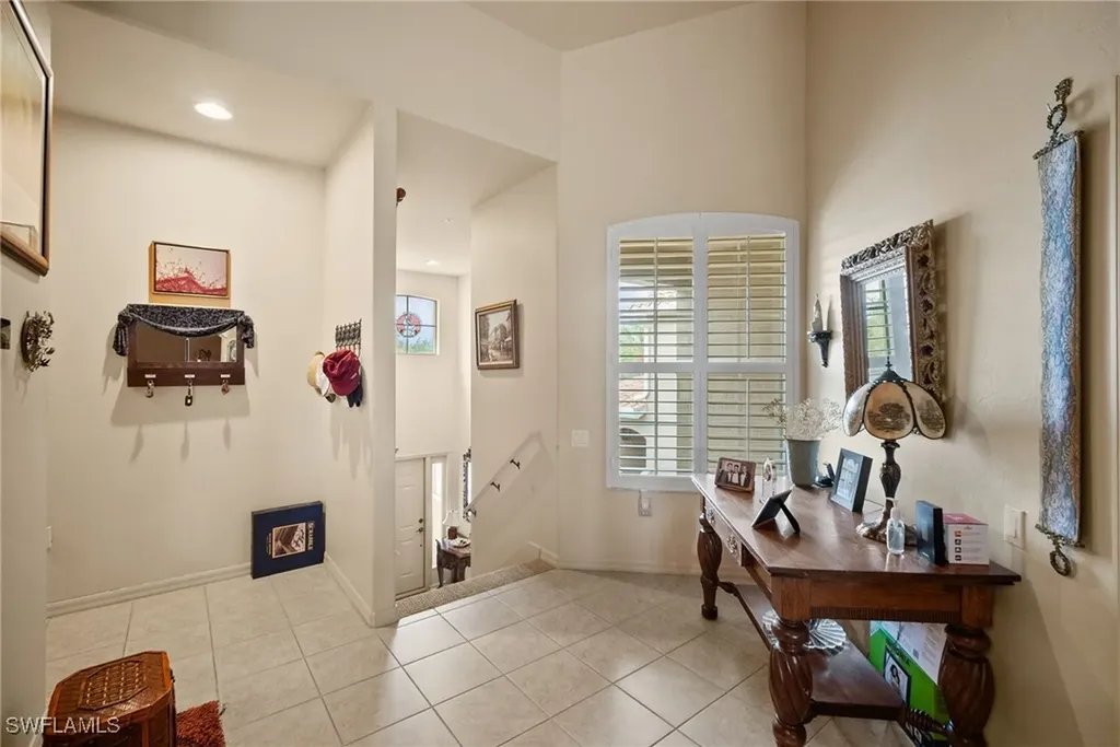Naples FL, 8437 Radcliffe Terrace, Unit 202