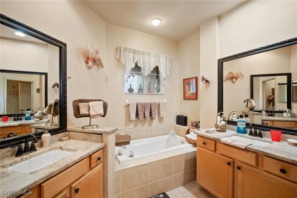 8437 Radcliffe Terrace Naples FL 34120