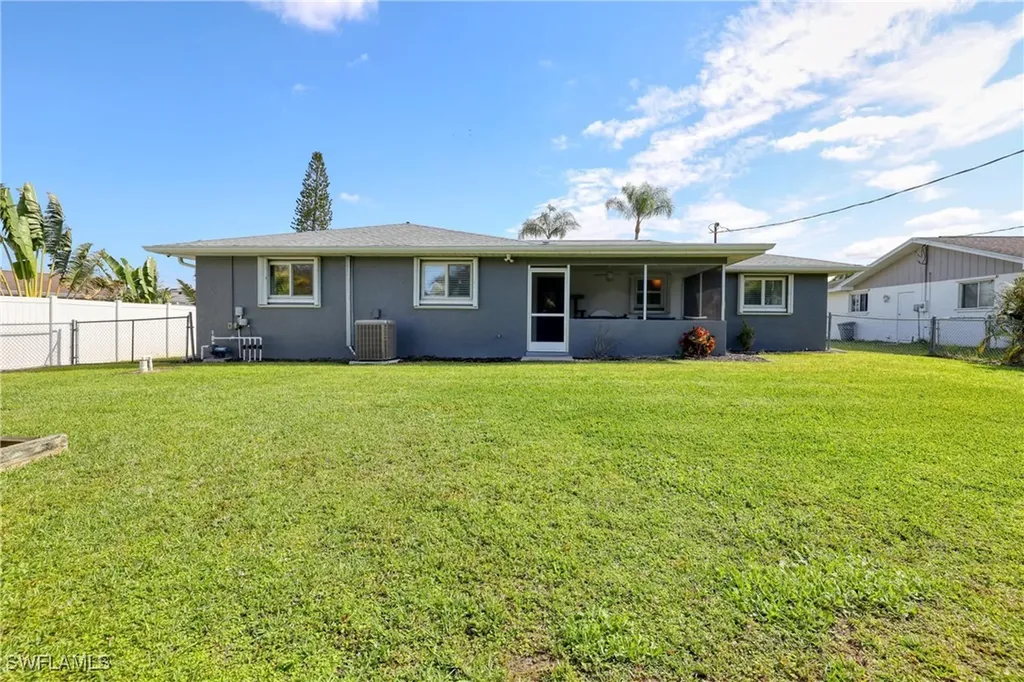 2143 Tropic Avenue Fort Myers FL 33905
