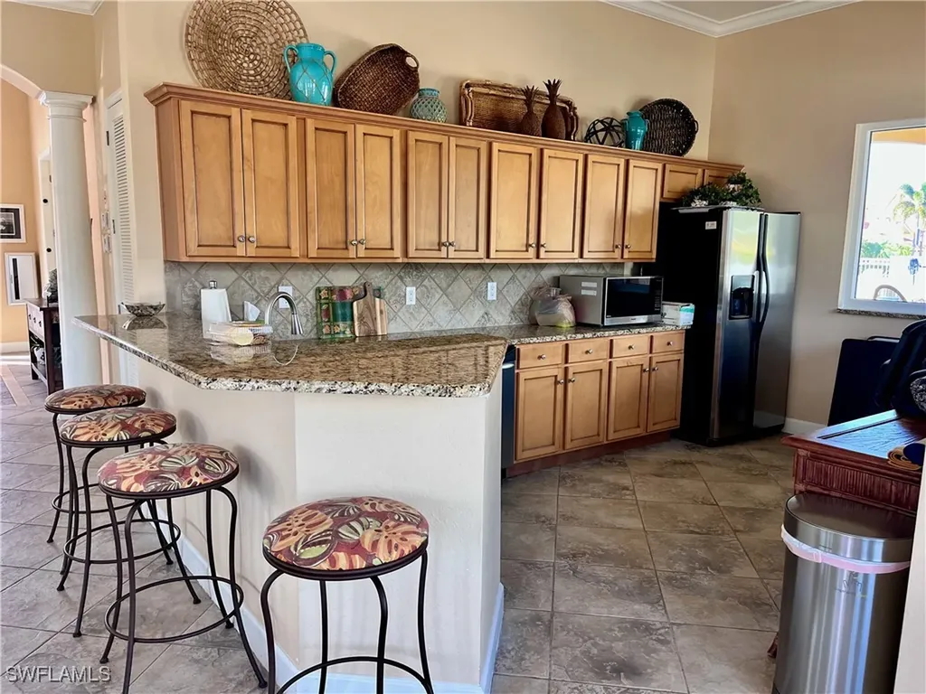 174 Shadroe Cove Circle Cape Coral FL 33991