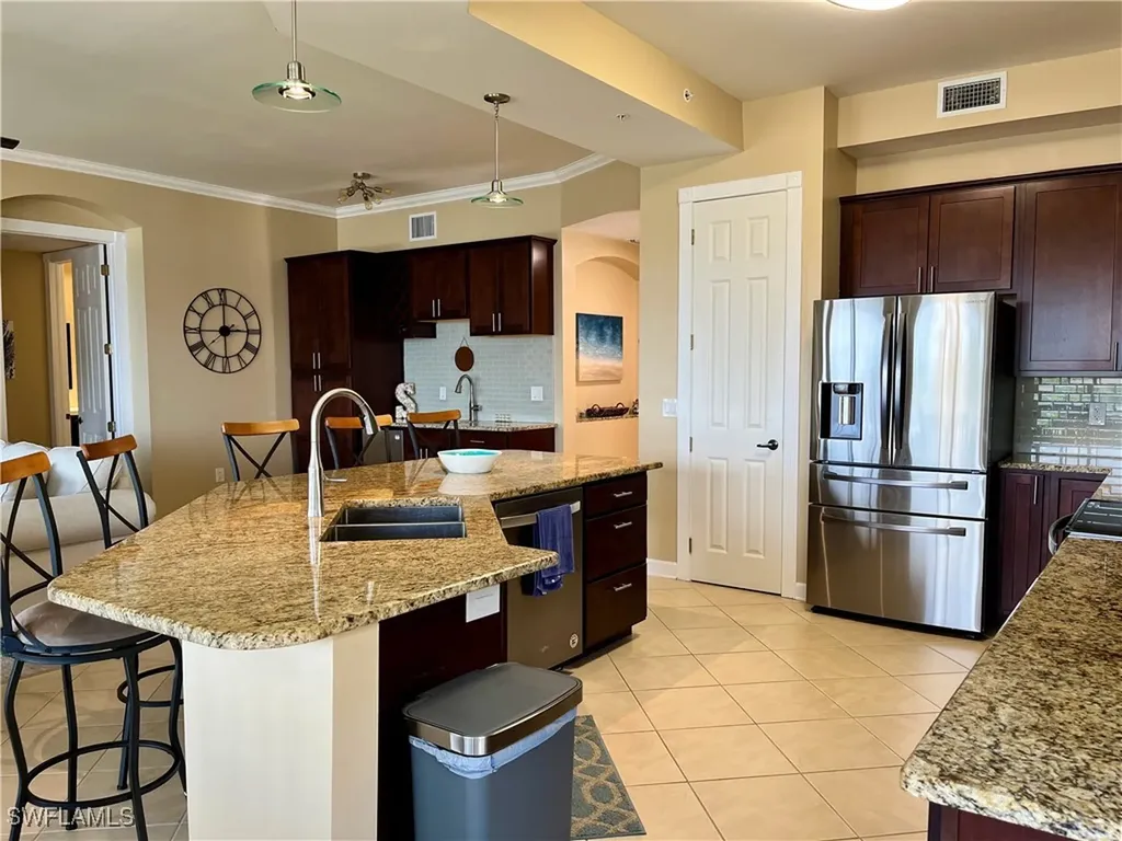 174 Shadroe Cove Circle Cape Coral FL 33991