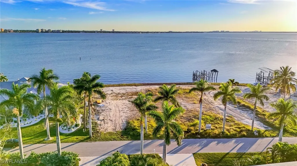 648 Coral Drive Cape Coral FL 33904