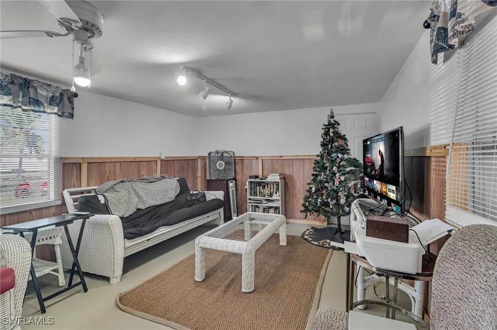 224 Mamie Street Chokoloskee FL 34138