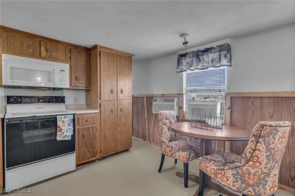 224 Mamie Street Chokoloskee FL 34138