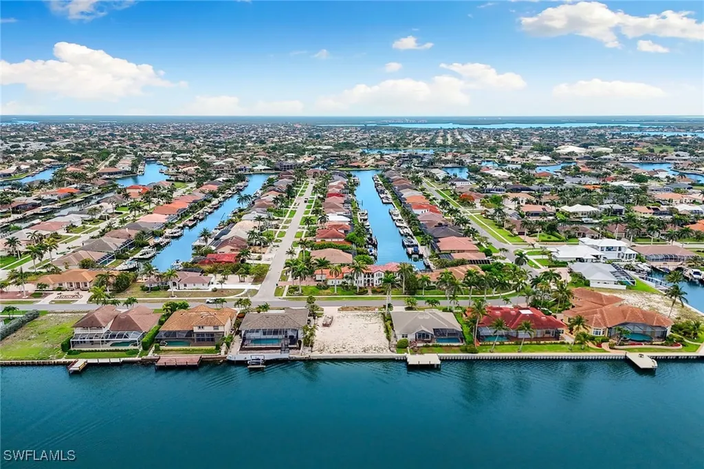 372 Lamplighter Drive Marco Island FL 34145