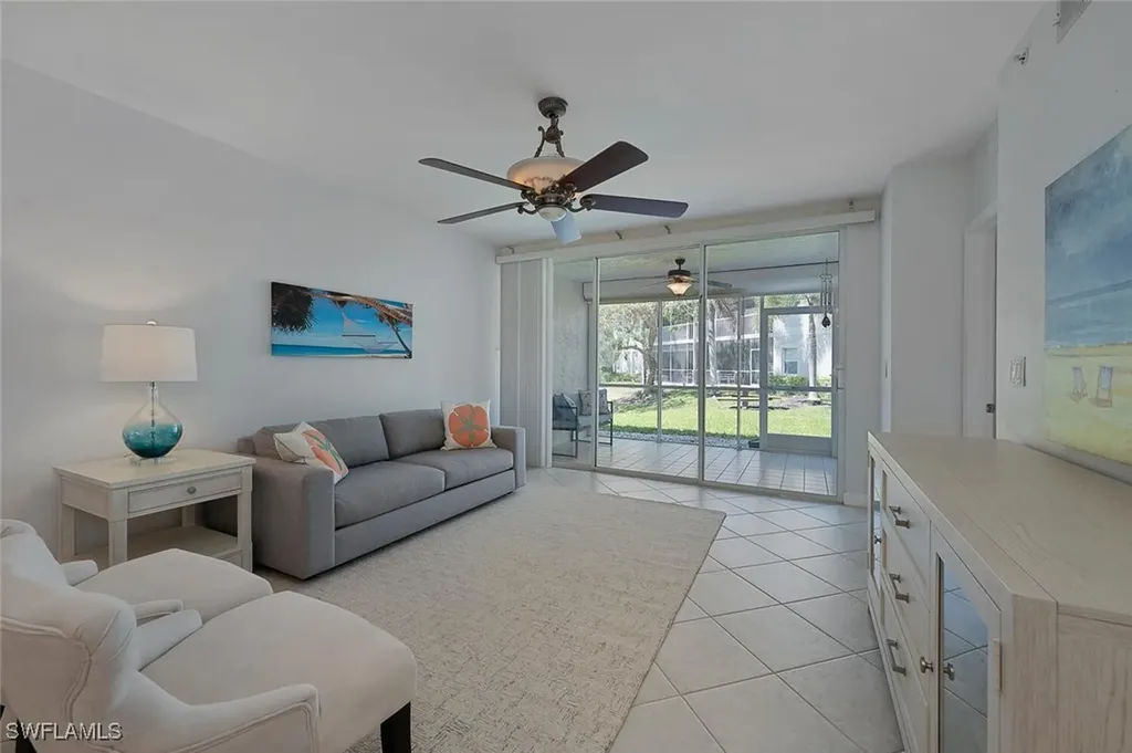 Naples FL, 2585 Old Groves Road, Unit 104