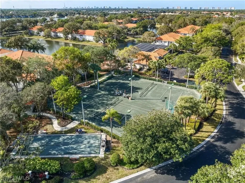 2585 Old Groves Road Naples FL 34109