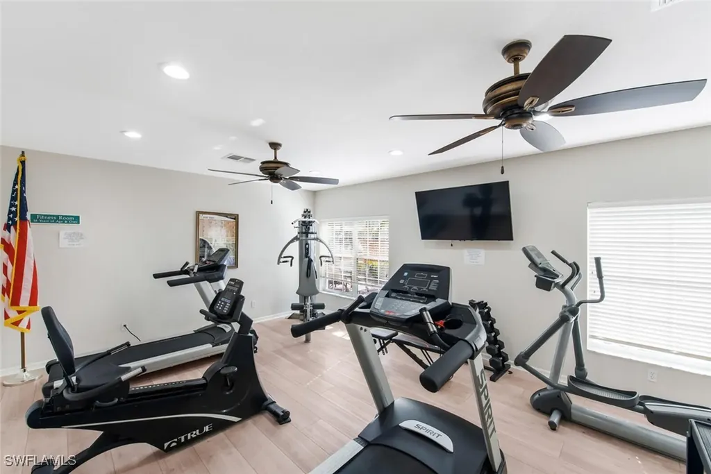 2585 Old Groves Road Naples FL 34109